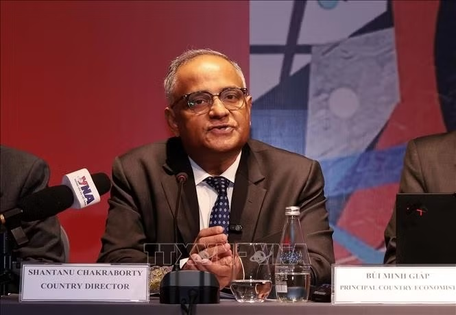 ADB nâng dự báo tăng trưởng của Việt Nam trong năm 2026 và 2027